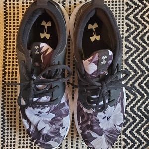 Under Armour Sneakers size 9.5
